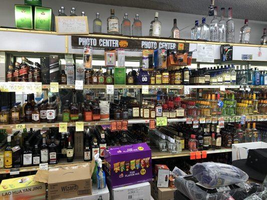 Ed's Liquor Store