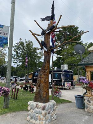 Bald eagle wood carving