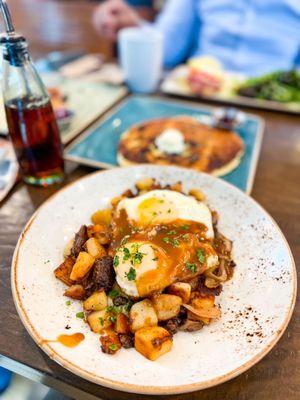 Short rib poutine hash (seasonal)  @sujungchronicles