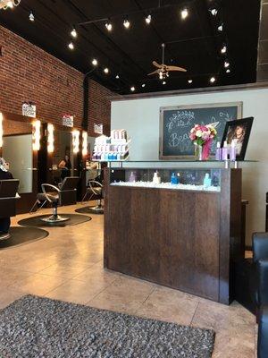 Beau Monde Boutique & Salon