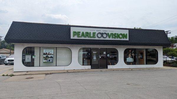 Welcome to Pearle Vision Evergreen Park!