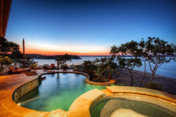 Waterfront Luxury On Canyon Lake