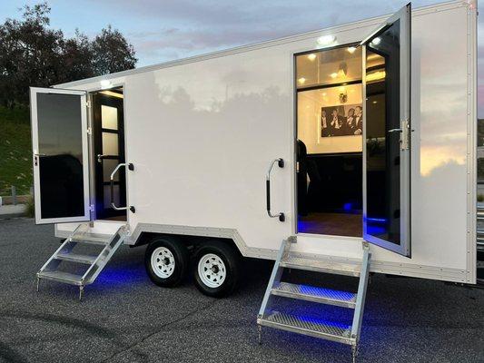 "Black Tie" edition trailer - Ladies' Room / Men's Room.  Classic comfort