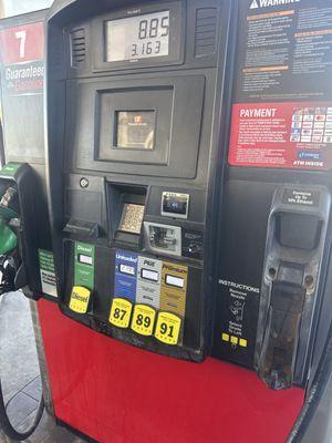 Gas pump