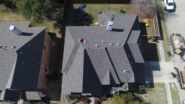 Beautiful upgrade to a Class 4 Hail Impact Resistant shingle that will provide insurance premium discounts for years to come!!