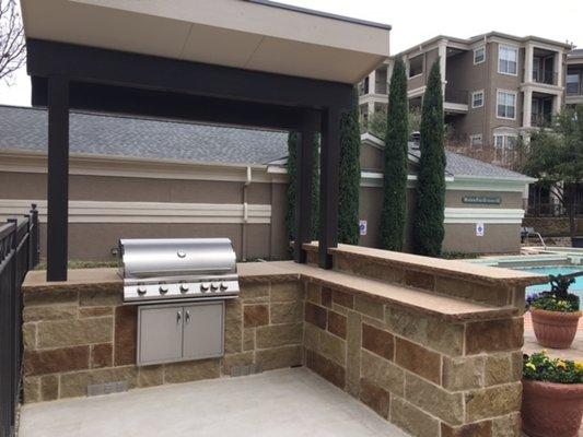 Outdoor Kitchen and Cabana Area