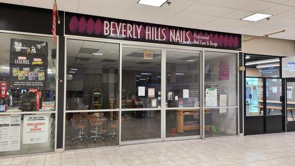 Beverly Hills Nails Salon