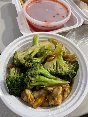 Chicken and broccoli (small)