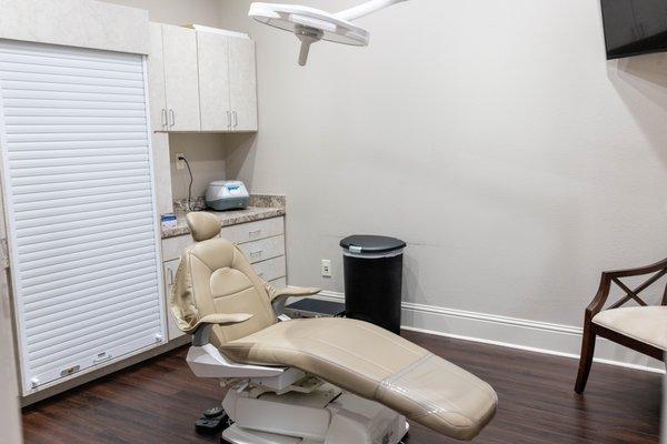 Dallas Oral Surgery Associates' Surgical Treatment Room in Plano, Texas.