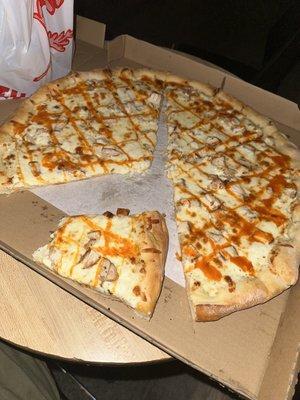 The buffalo chicken pizza. OH MY GAWD!!!