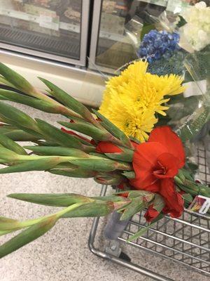 9/8/21 Red Gladiolus & Yellow Chrysanthemums All Fresh