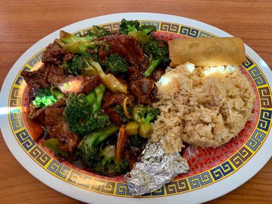 This was Combination option - B. Beef and broccoli with an egg roll, foil wrapped chicken and rice all for $8.95!