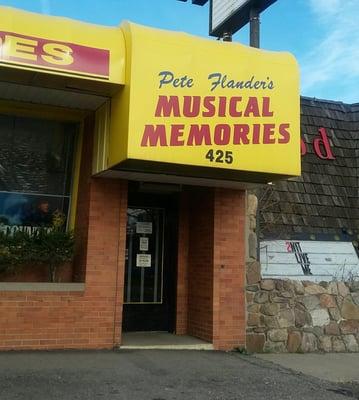 Exterior of Pete Flander's Musical Memories.