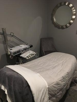 We provide the best in cosmeceutical facials. Get away from it all at Youtherapy with our Signature Facial!