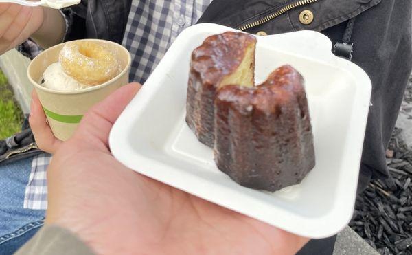 The $9 1.5-inch bread pudding in the shape of a canéle