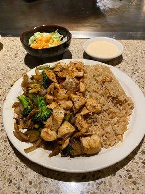 Hibachi Chicken, salad, side of broccoli, yumyum sauce