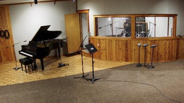 Studio A with piano and drums in isolation