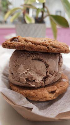 CHOCOLATE ABUELITA COOKIE SANDWICH!