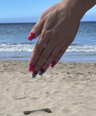 Showing off my beautiful Hawaii nails in Waikoloa!!!  Thank you Passion Nails!!