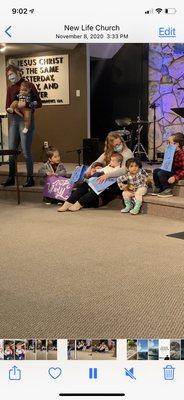 Children's appreciating pastor day