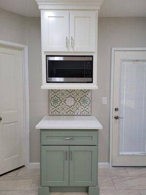 At our request, this island cabinet was built to be movable!