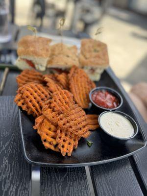 Chicken caprese sliders with sweet potato fries