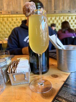 Apple cider mimosa