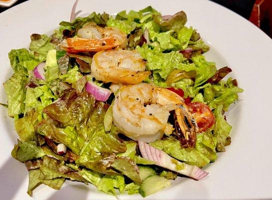 House salad with shrimp