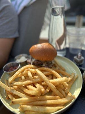 Rooftop Pool: poolside food