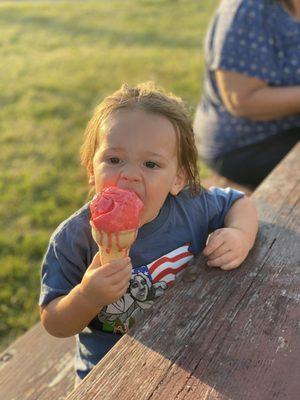 GREAT ice cream and friendly service!