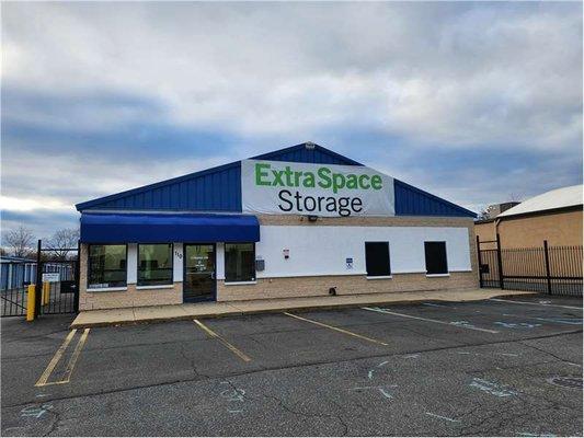 Alternate Beauty Image - Extra Space Storage at 110 Saxon Ave, Bay Shore, NY 11706