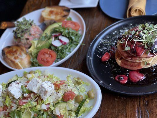 Salmon tartare (GF), Turkish Feta Salad