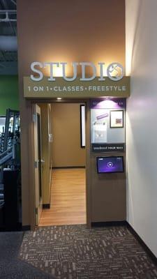 Studio with live classes and 24-hour virtual classes through Wexer Virtual