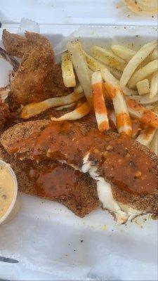 Fish and chicken combo with spicy garlic sauce