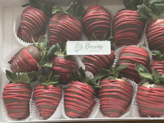 Box of 15 Chocolate covered strawberries