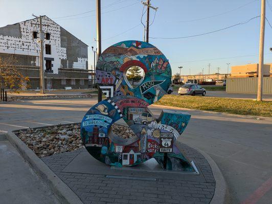 Ampersand Sculpture, Joplin