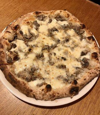 Tre funghi pizza