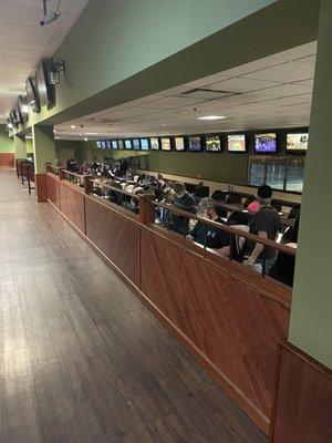 Only race betting station open. Self serve, no instructions, no attendant, no sanitizing, crowded.