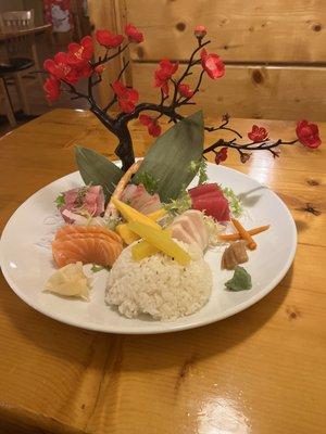 Chirashi. Love the display!