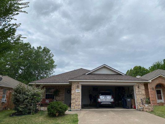 New roof installation.
Roof: Owens Corning Oakridge (color: Teak)