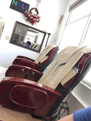 Pedicure spa / Massage chairs