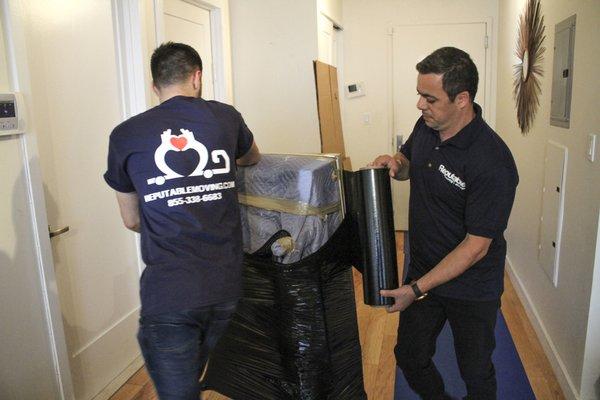 Need Assistance With Packing ? No Worries ! Our Professional Team of Expert Movers Will Pack And Wrap All Of Your Household Goods For You.