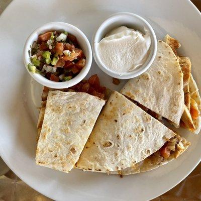 Grilled chicken quesadilla