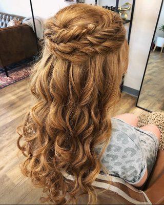 Fishtail braid half-up half-down on this bride to be