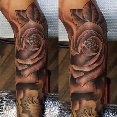 Black and grey rose I added to the bottom of the piece.