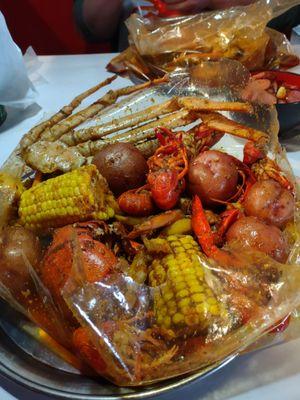 Seafood combination from Yummy Crab