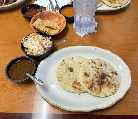 Salvadoran Pupuas Mixtas