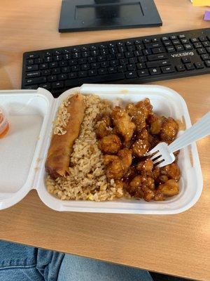 Sweet and Sour Chicken, Cream Cheese Wonton, Fried Rice Combination Plates