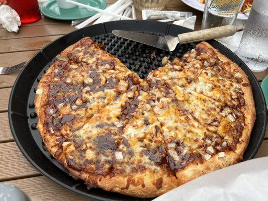 Bbq chicken pizza