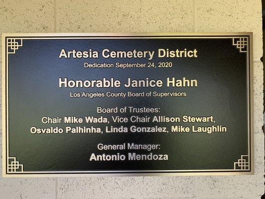 Building dedication plaque in honor of LA County Supervisor Janice Hahn